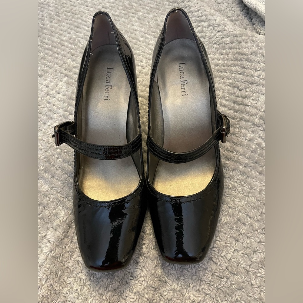 Luca Ferri shoes and Steve Madden clutch